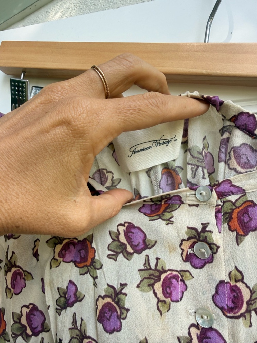 American Vintage Cream Shorts with Purple Rose Print